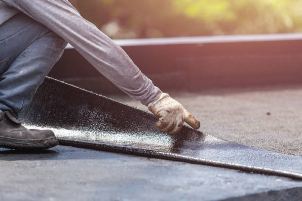 Professional Vapor Barrier Installation technician working in Dansville, MI